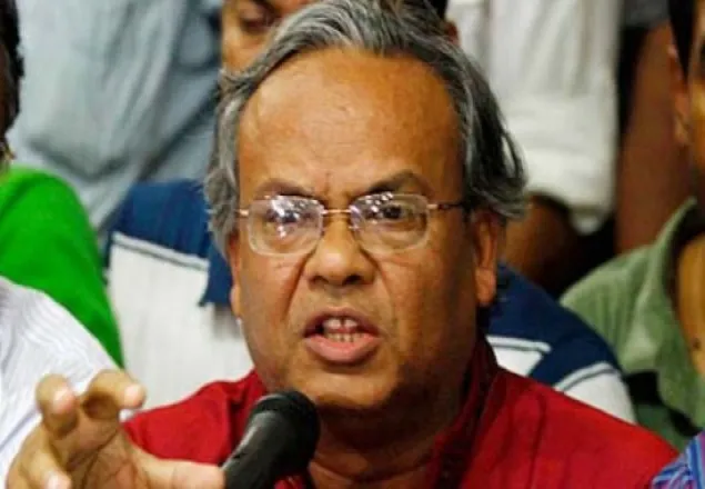 ‘প্রধানমন্ত্রী আপনার আশেপাশের লোকদের সম্পর্কেই সতর্ক থাকুন’