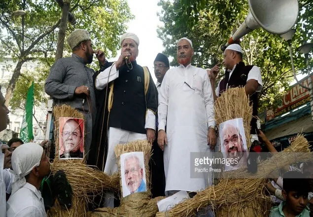টিপু সুলতান মসজিদের বরখাস্তকৃত শাহী ইমামকে নিয়ে হট্টগোল 