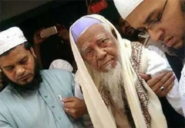 গুরুতর অসুস্থ আল্লামা শফীকে হাসপাতালে ভর্তি