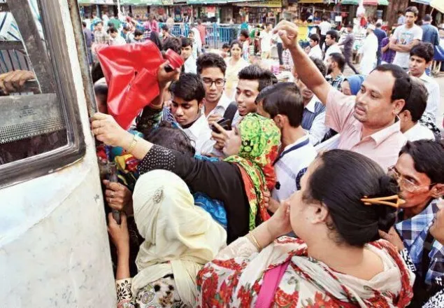 গণপরিবহনে ২৩% নারী অপমানের শিকার হন