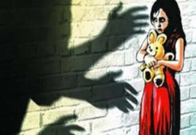 বিচারের আশ্বাস দিয়ে শিশুকে ফের ধর্ষণ, প্রবাসী আটক