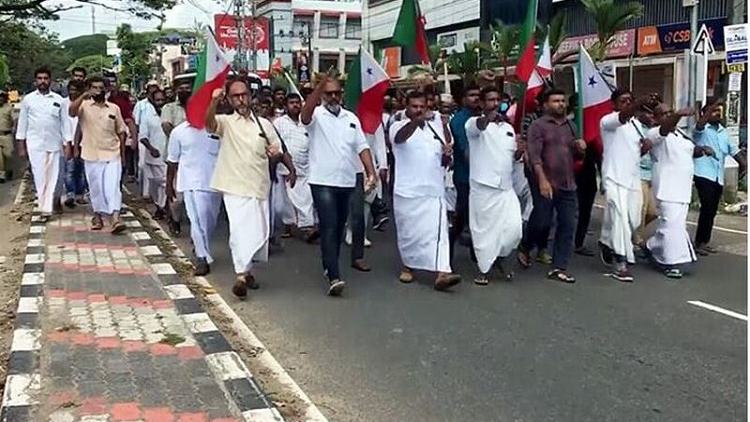 India bans Islamist group PFI, citing ‘terror links