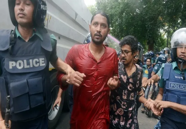 ভাস্কর্য অপসারণ: ৪ প্রতিবাদকারীর জামিন