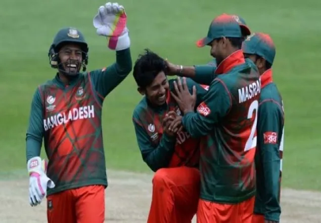 লন্ডনে পৌঁছেছে মাশরাফিরা