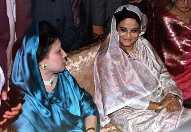 শেখ হাসিনাকে ইফতারের দাওয়াত খালেদার