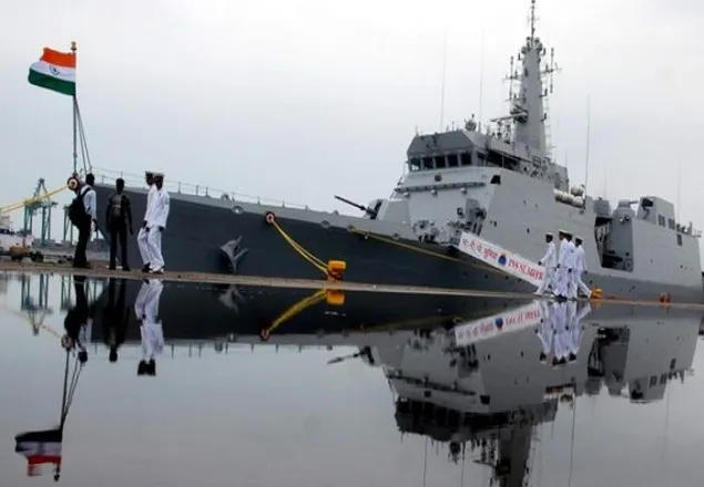 এাণ নিয়ে চট্টগ্রাম বন্দরে ভারতীয় জাহাজ