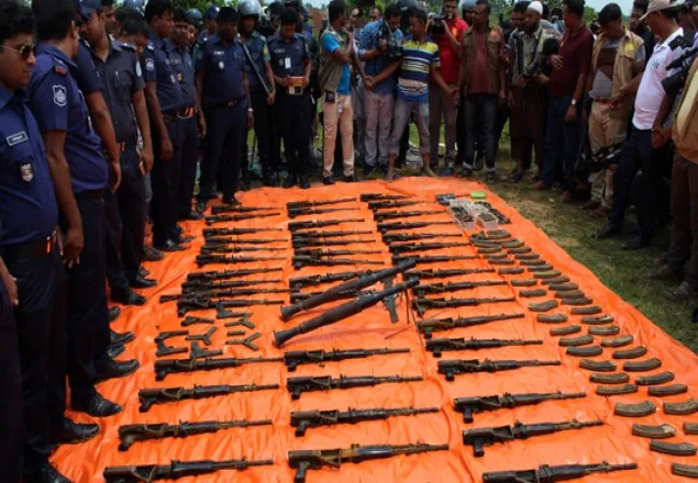 নারায়ণগঞ্জে অস্ত্র উদ্ধারের ঘটনায় মামলা