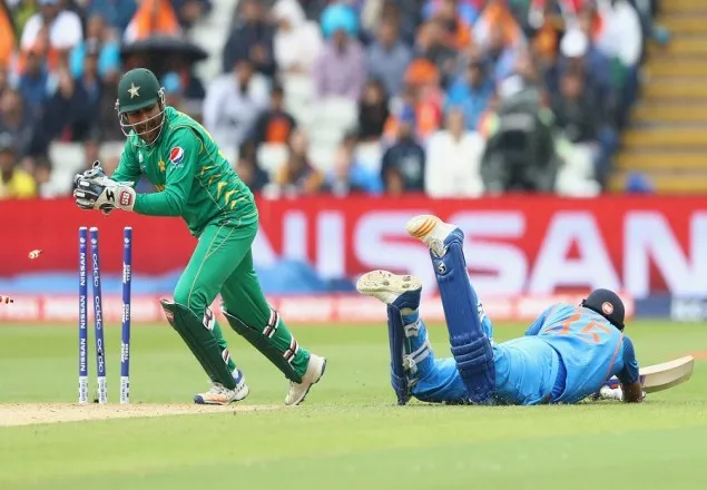 পাকিস্তানকে ৩১৯ রানের চ্যালেঞ্জ দিল ভারত 
