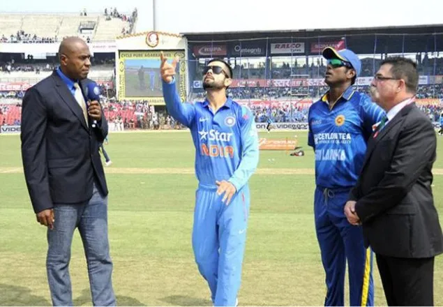টস হেরে শ্রীলঙ্কার বিপক্ষে ব্যাটিংয়ে ভারত