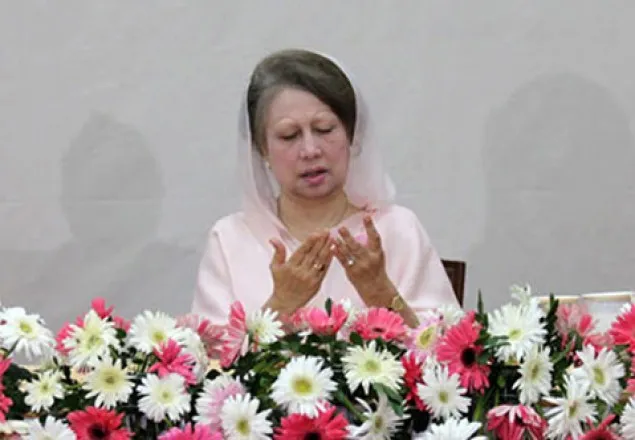 মুক্তিযোদ্ধাদের সঙ্গে খালেদা ইফতার