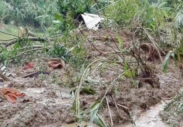 ৩ জেলায় পাহাড়ধসে সেনা সদস্যসহ ৩৭ জন নিহত