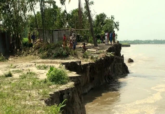 বর্ষার আগেই যমুনায় ভাঙন: কাজে আসেনি ৪ কোটি টাকার জিও ব্যাগ