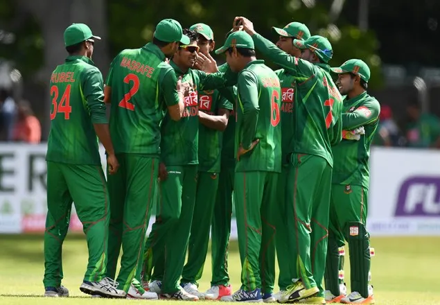কালো ব্যাজ ধারণ করবে মাশরাফিরা   