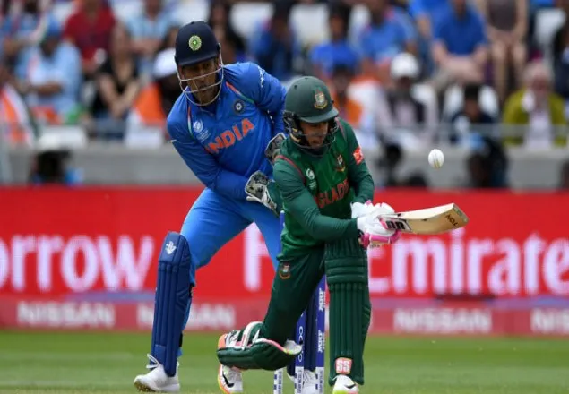 সাকিবের পর সাজঘরে মুশফিক