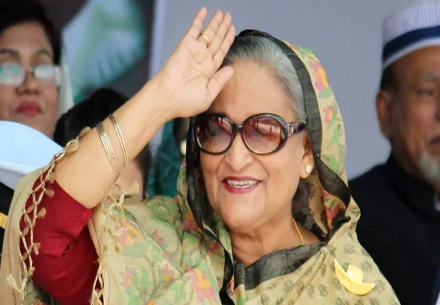 দেশে ফিরলেন প্রধানমন্ত্রী 