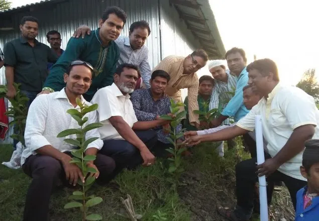 এপেক্স ক্লাব অব নোয়াখালীর ঈদ পোশাক বিতরণ ও বৃক্ষ রোপন