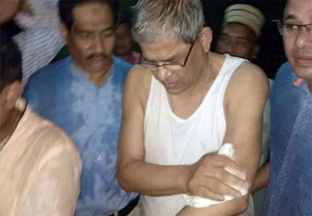 ফখরুলের গাড়িবহরে হামলা-ভাংচুর, কেন্দ্রীয় নেতারা আহত 