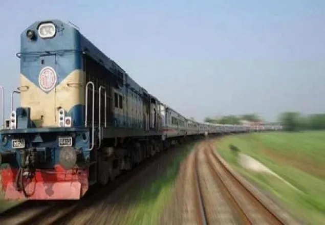 ৩ ঘন্টা পর সিলেটের সাথে রেল যোগাযোগ চালু