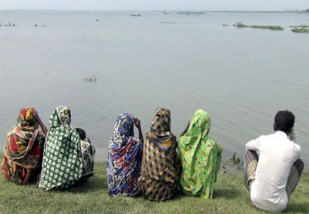 'বন্যা আমাদের ঈদের আনন্দ নিয়ে গেছে' 