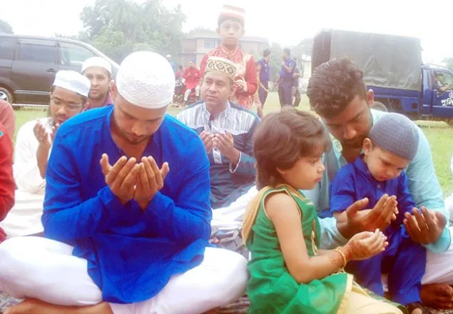 মা-বাবার সঙ্গে ঈদ করবেন মাশরাফি 