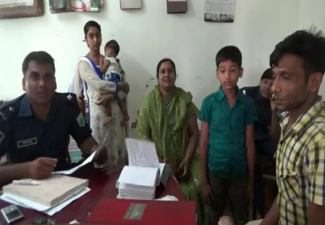 নাটোরে জঙ্গি সন্দেহে আ’লীগ নেতার স্ত্রী ও ভাই আটক