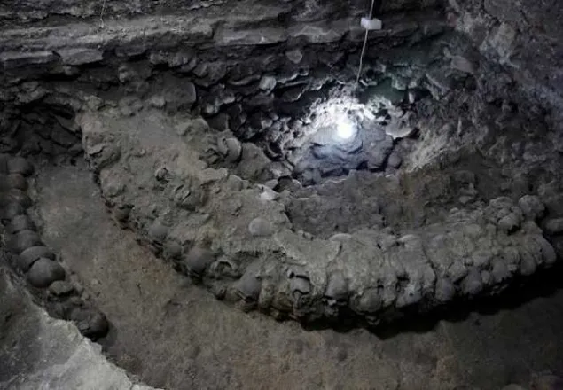 মেক্সিকোতে মন্দির খুঁড়তেই শত শত মাথার খুলি!