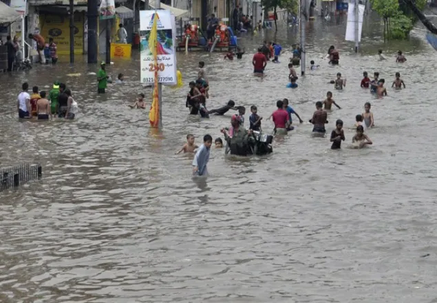 পাকিস্তানে আকস্মিক বন্যায় ১১ জনের মৃত্যু