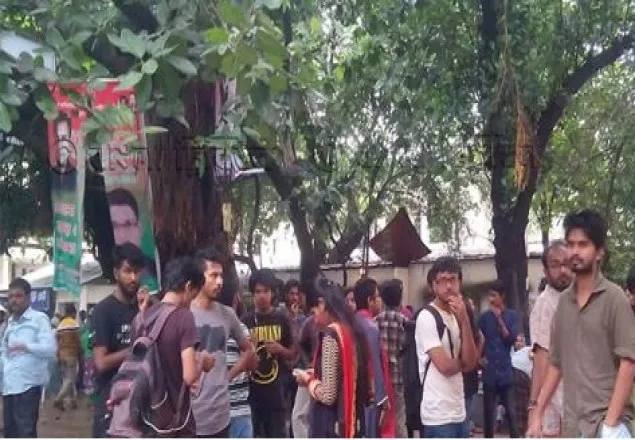 হাজিরা দিতে আদালতে ৫৪ জাবি শিক্ষার্থী
