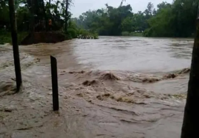কক্সবাজারে খাবার পানি সংকট, বন্যায় নিহত ২