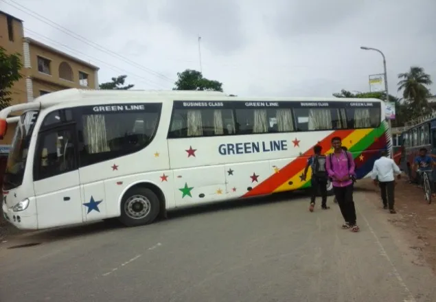 পরিবহন অবরোধে অচল বেনাপোল