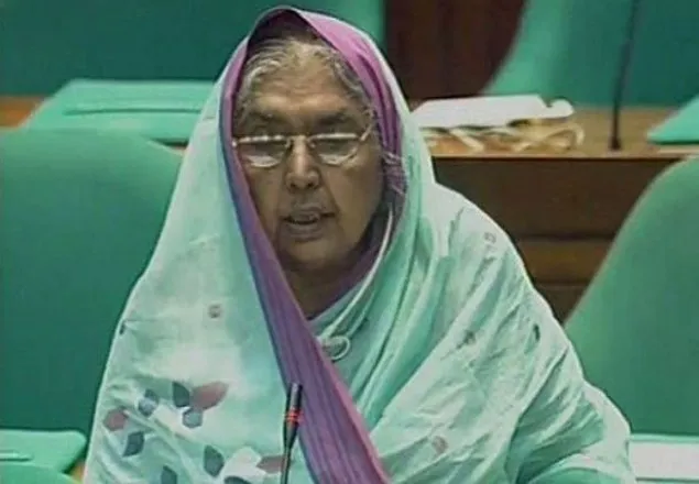 সংসদে প্রধান বিচারপতির সমালোচনায় মতিয়া