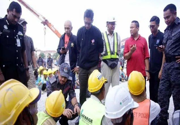 সরকারকে পশে চান বিপদগ্রস্ত প্রবাসীরা