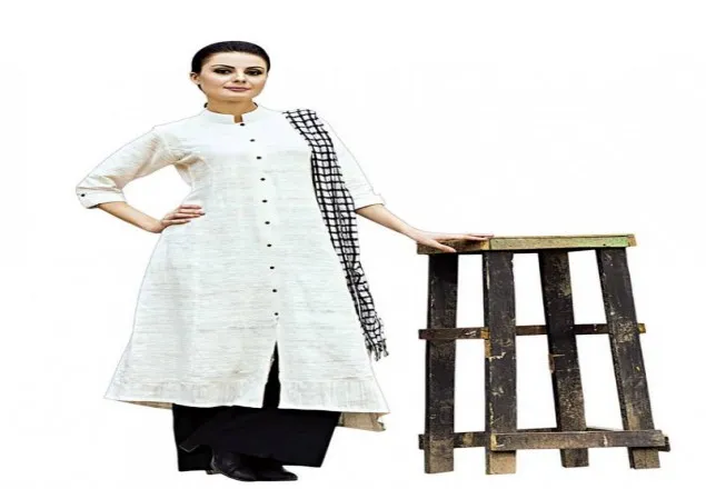 গরমে সাদা পোশাক আরামদায়ক