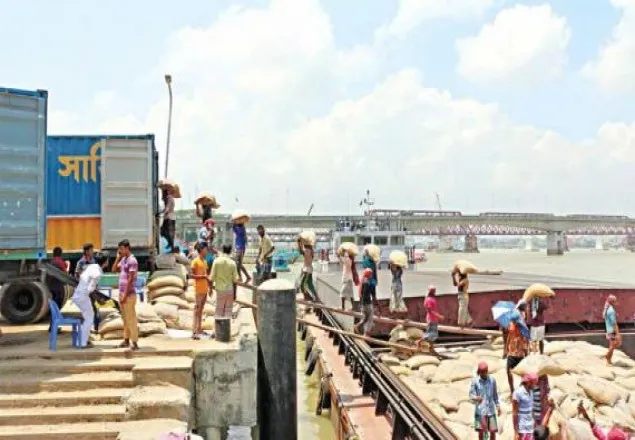 হাওর ও পাহাড়ি এলাকায় যাচ্ছে ভিয়েতনামের প্রথম চালানের চাল