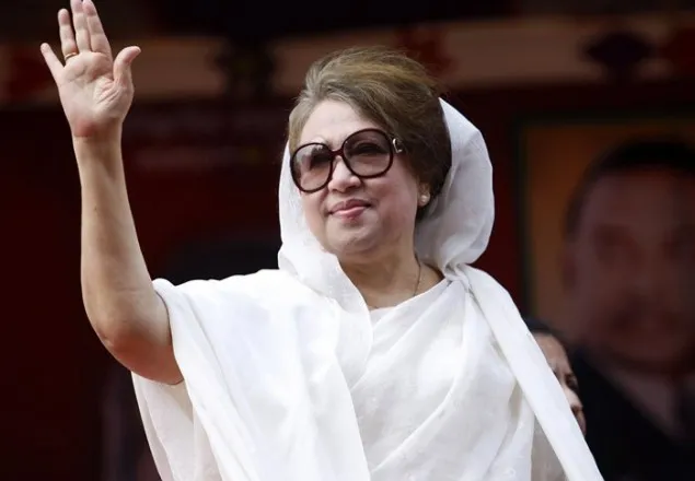 লন্ডন সফরে খালেদা জিয়ার ঢাকা ত্যাগ 