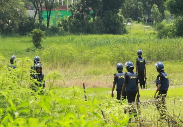 আশুলিয়ায় চার ‘জঙ্গির আত্মসমর্পণ’