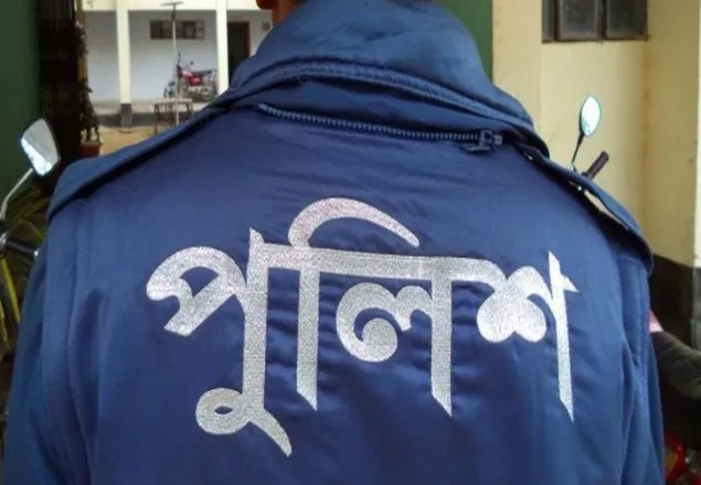 পুলিশের ২ কর্মকর্তার বিরুদ্ধে চাঁদা দাবির মামলা
