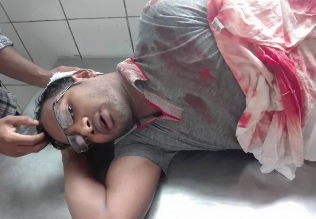 শাহবাগে পুলিশ-শিক্ষার্থী সংঘর্ষে আহত ৩