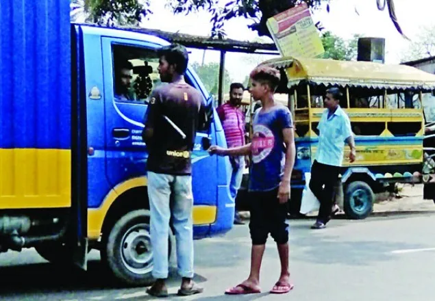 অস্থির চাঁদাবাজি, অতিষ্ঠ চালক