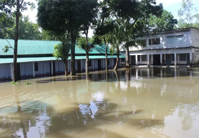 যশোরে জলাবদ্ধতায় ৫৪টি শিক্ষাপ্রতিষ্ঠান বন্ধ