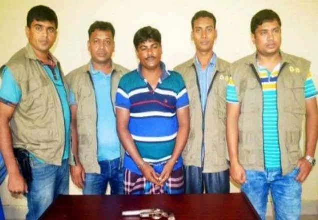 ডিবি সোর্স পরিচয়ে বেপরোয়া চাঁদাবাজির অভিযোগ 