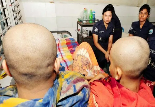 'ছেলেদের বলে তোরা কী করবি কর, আজকেই সুযোগ'