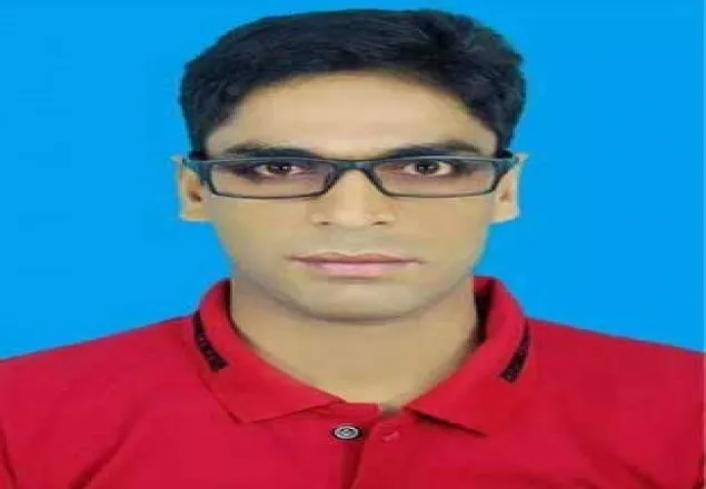 ৮ হাজার পিস ইয়াবাসহ পুলিশ দম্পতি আটক