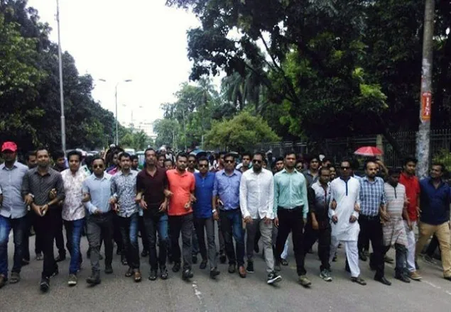 ঢাবিতে ছাত্রদলের নেতাকর্মীদের ওপর ছাত্রলীগের হামলা
