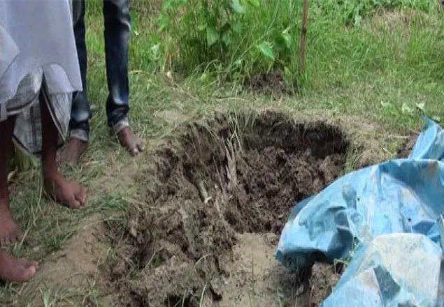 গাজীপুরে কবরস্থান থেকে ১৭ মানব কঙ্কাল চুরি 