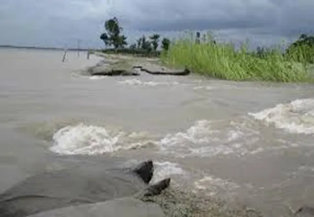 ঠাকুরগাঁওয়ে পানিবন্দি ১৫ হাজার মানুষ