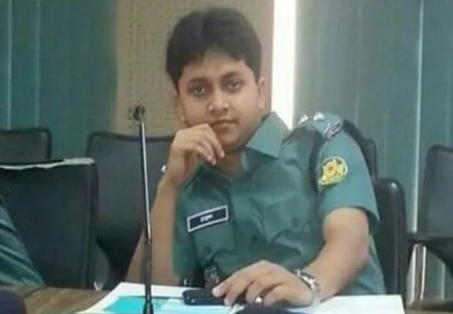 ডিবির সহকারী কমিশনার গুলিবিদ্ধ