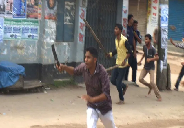 শোক র‌্যালিতে ছাত্রলীগের দু'গ্রুপের সংঘর্ষ, আহত ১১