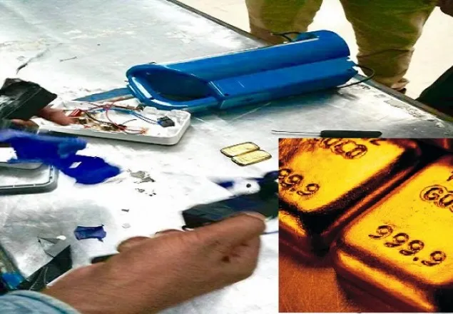 এবার চার্জার লাইটের ভেতর ৩৫ লাখ টাকার স্বর্ণের বার