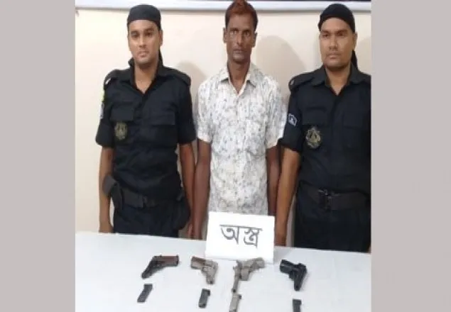 রাজশাহীতে আগ্নেয়াস্ত্রসহ ব্যবসায়ী গ্রেফতার